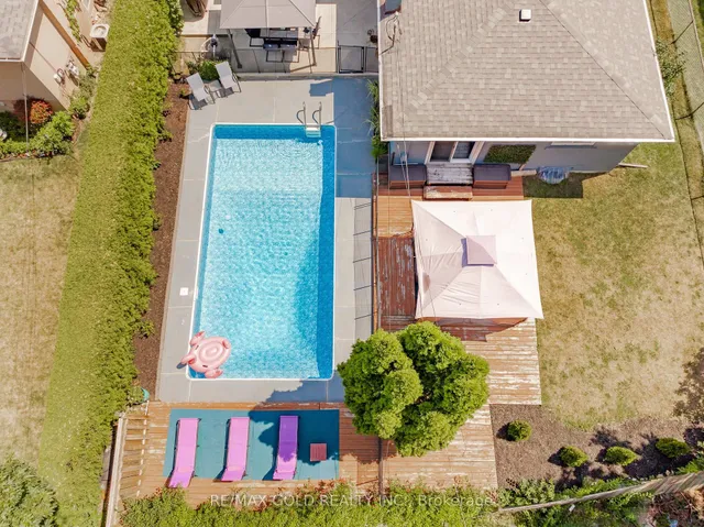 Additional image 43 of 10 Brookdale Cres