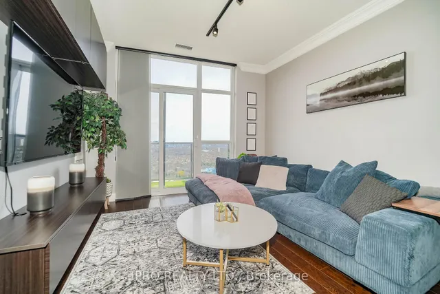 Additional image 20 of 135 Village Green Sq Unit PH21