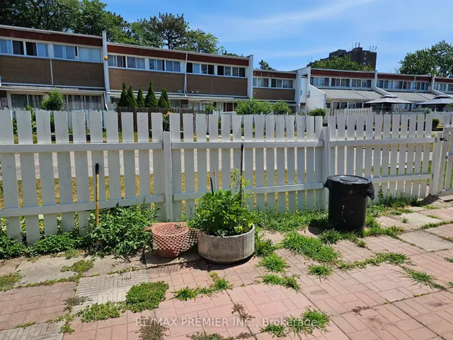 Additional image 2 of 2901 Jane St Unit Unit 15