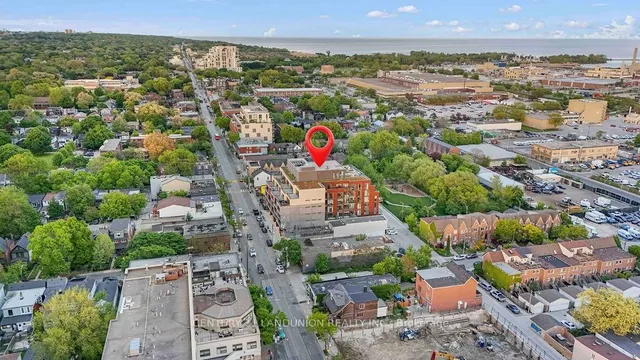 Additional image 30 of 1285 Queen St Unit 102