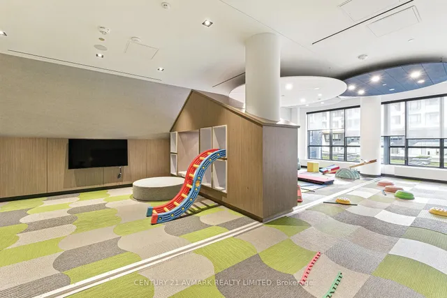 Additional image 36 of 34 TUBMAN Ave Unit 305