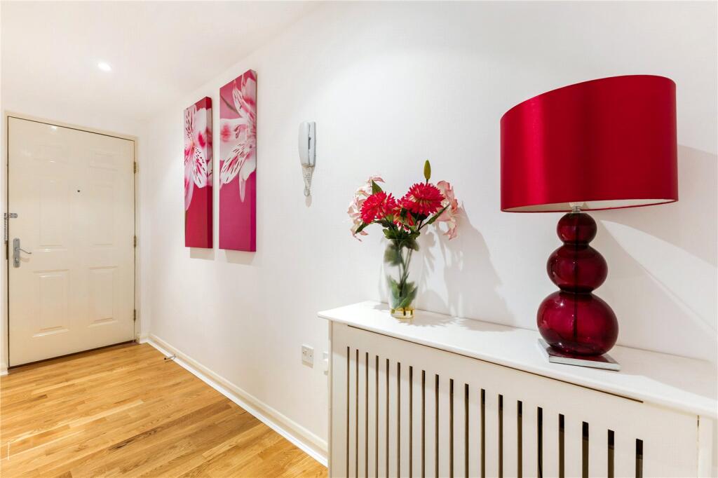 Additional image 16 of Roundwood Lane, Harpenden, Hertfordshire, AL5