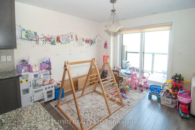 Additional image 6 of 220 Lagerfeld Dr Unit 15