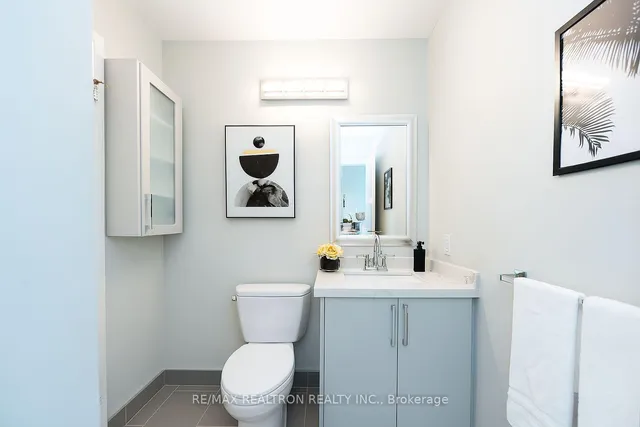 Additional image 11 of 10 Yonge St Unit 3409