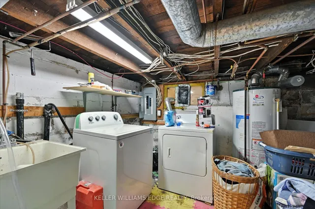 Additional image 30 of 94 Royal Ave