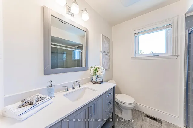 Additional image 32 of 221 Old Orchard Circ