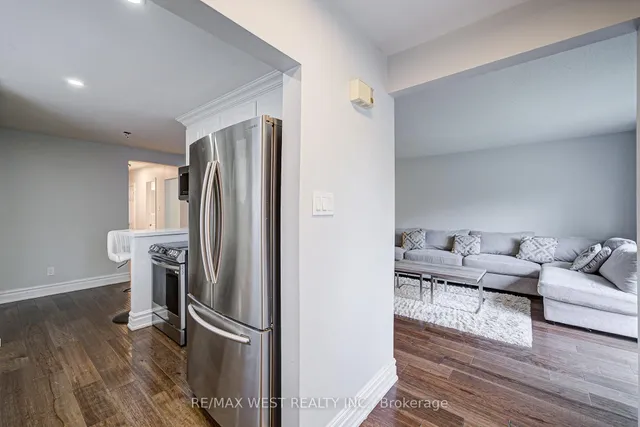 Additional image 11 of 633 Balmoral Dr