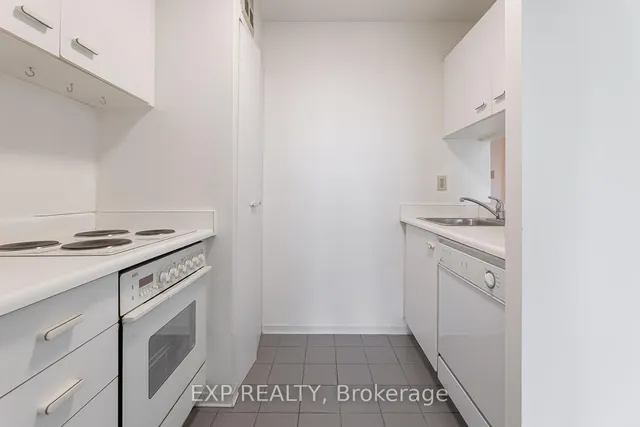 Additional image 10 of 1055 Bay St Unit 1903