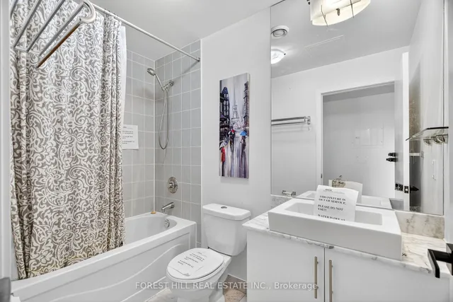 Additional image 10 of 55 Bremner Blvd Unit 3302