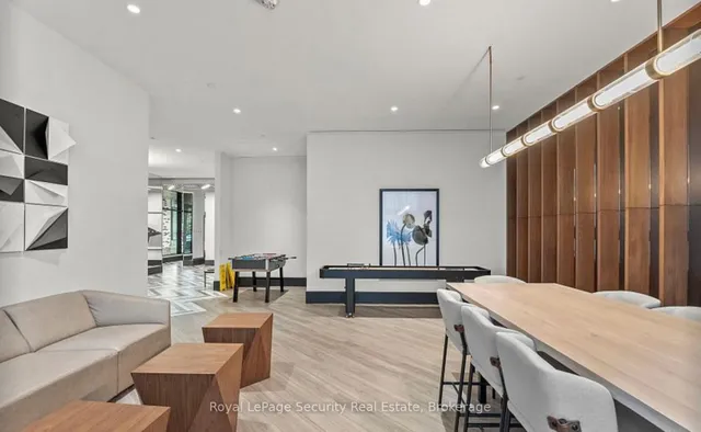 Additional image 40 of 40 Ed Clark Gdns Unit TH 22