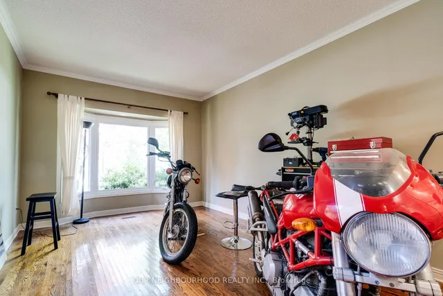 Additional image 11 of 369 Claremont Cres