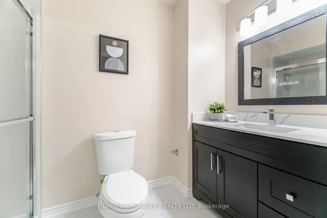 Additional image 22 of 27 Jay St