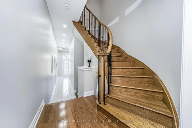 Additional image 25 of 16 Dalbeattie Dr