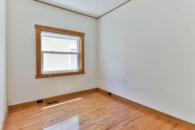 Additional image 22 of 948 Runnymede Rd