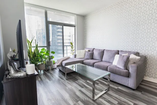 Additional image 17 of 16 Yonge St Unit 2407