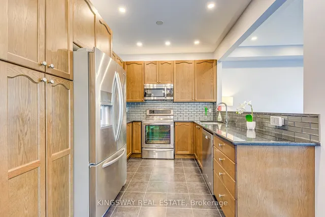 Additional image 17 of 423 Cedric Terr