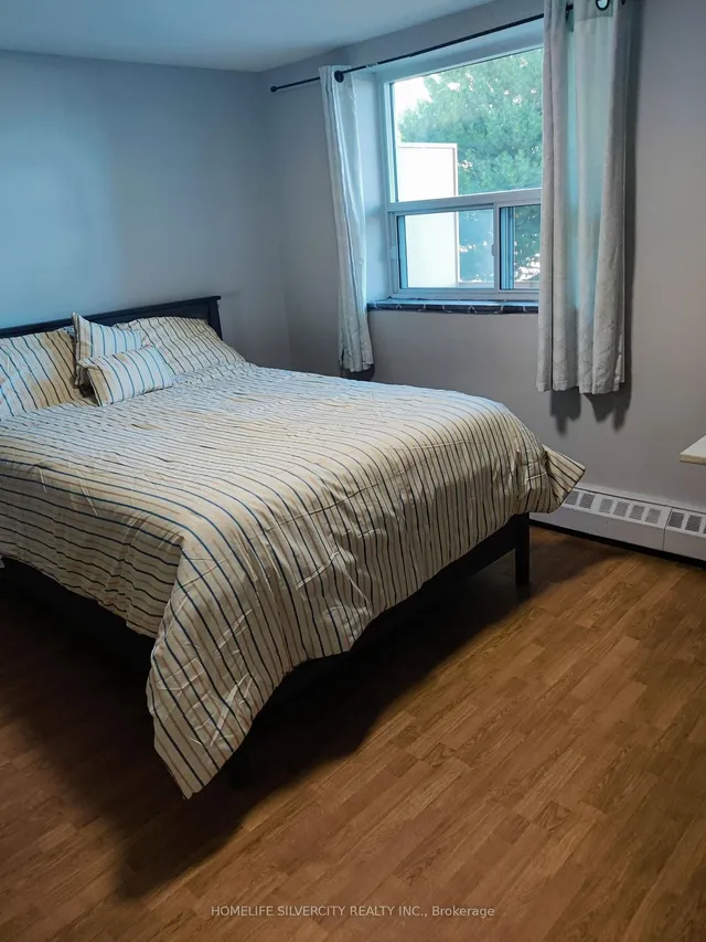 Additional image 8 of 3555 Derry Rd Unit 206