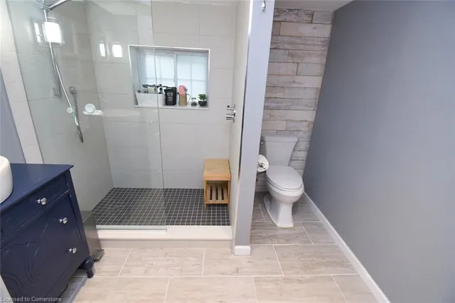 Additional image 43 of 662 Old Dundas Rd