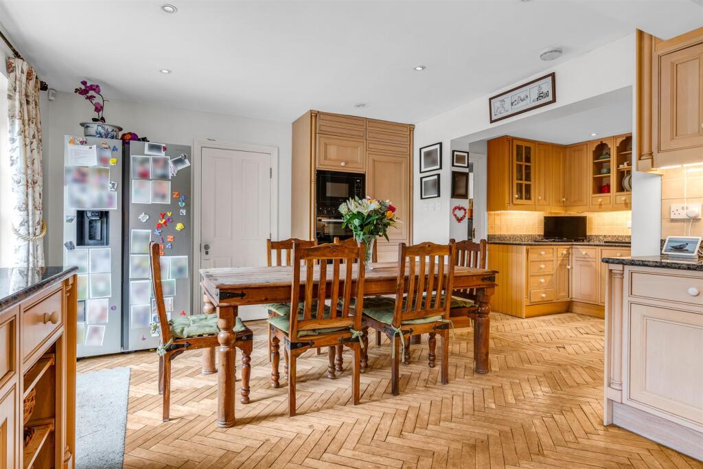 Additional image 13 of Danesbury Park Road, Welwyn