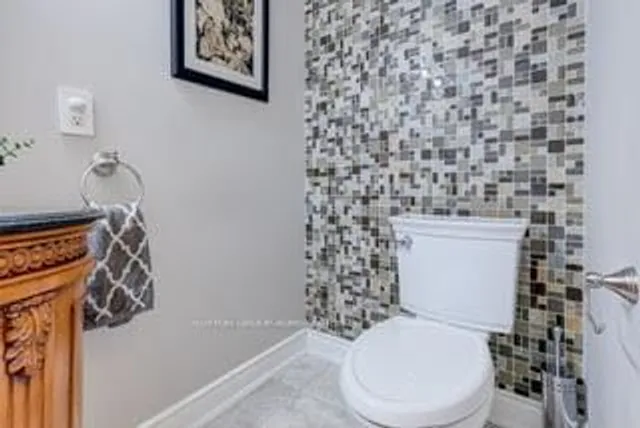 Additional image 17 of 103 Neilson Dr