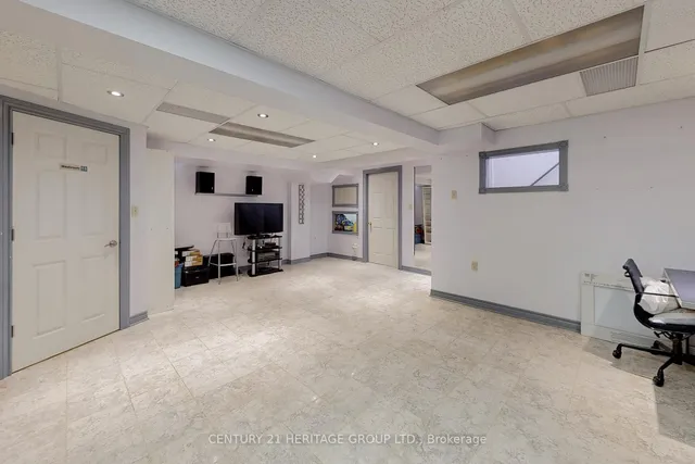 Additional image 25 of 4 Sunnyvale Gate