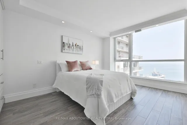 Additional image 31 of 415 Locust St Unit 1103