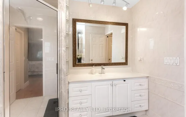 Additional image 28 of 12 Neville Cres