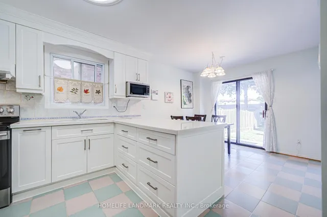 Additional image 15 of 177 Roxanne Cres