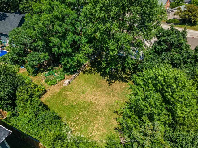 Additional image 34 of 70 Flamboro St