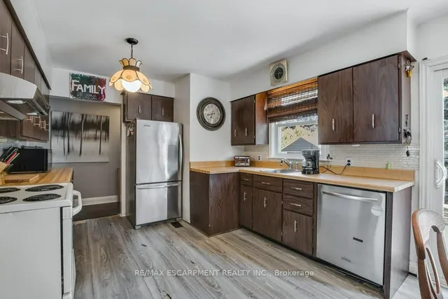 Additional image 15 of 50 Mountain Ave