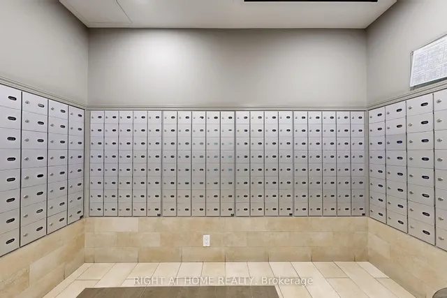 Additional image 39 of 61 Heintzman St Unit 413