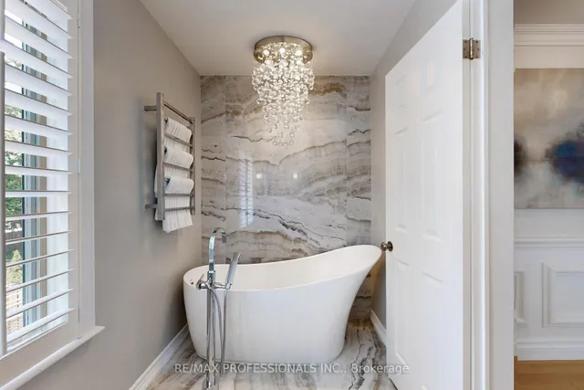 Additional image 33 of 126 Laurel Ave