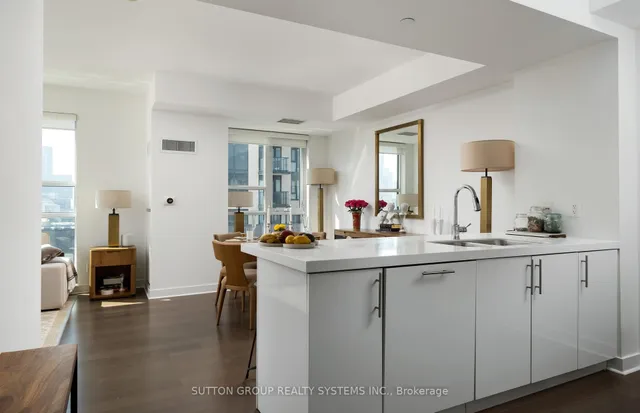 Additional image 10 of 156 Portland St Unit 612