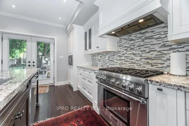 Additional image 10 of 262 Martin Grove Rd