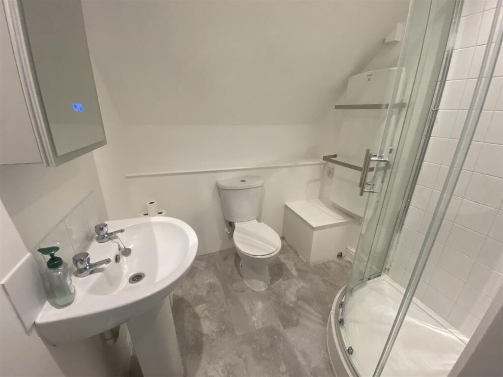 Additional image 4 of Flat 1, Hendford House, Yeovil