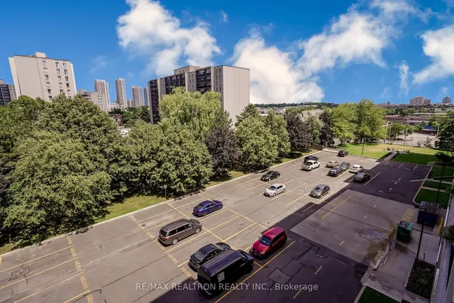 Additional image 28 of 2 Glamorgan Ave Unit 602