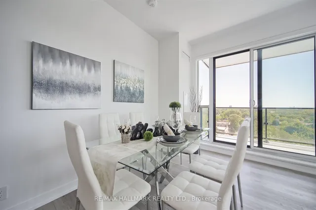 Additional image 11 of 609 Avenue Rd Unit 904