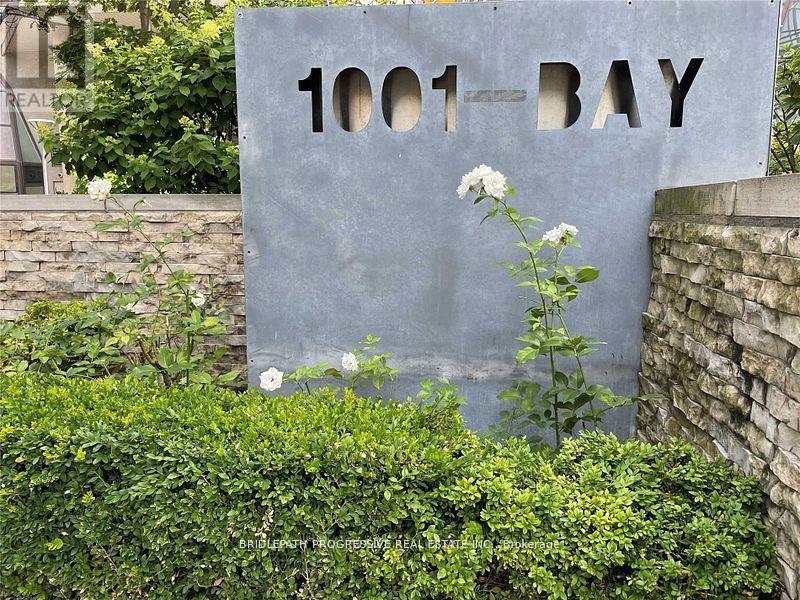 706 - 1001 BAY STREET|Toronto (Bay Street Corridor), Ontario M5S3A6