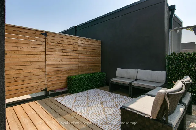 Additional image 34 of 40 Ed Clark Gdns Unit TH 22