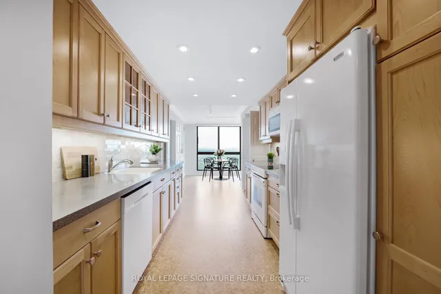 Additional image 10 of 3 Concorde Pl Unit 3003