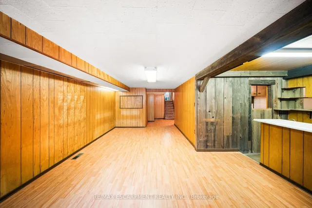 Additional image 37 of 1065 Franconia Dr