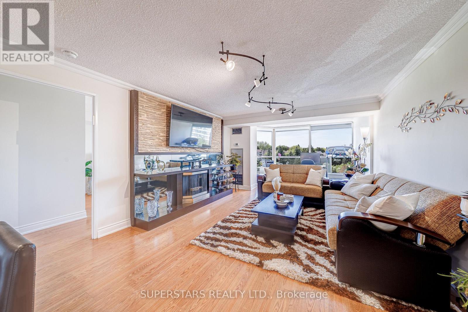 512 - 7300 YONGE STREET|Vaughan (Crestwood-Springfarm-Yorkhill), Ontario L4J7Y5