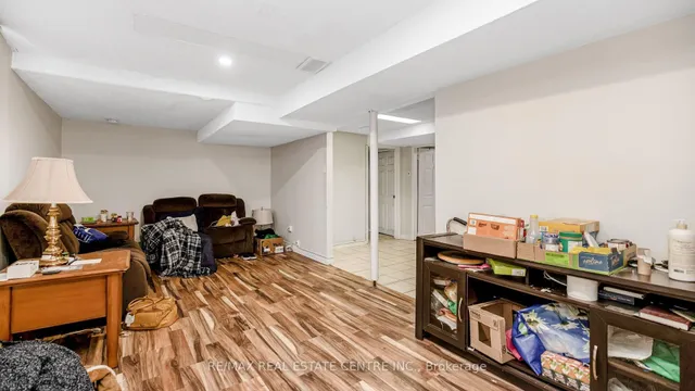 Additional image 43 of 4489 Weymouth Commons Cres