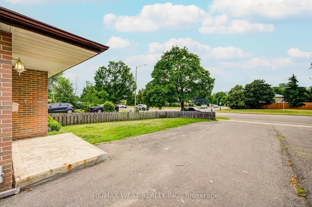 Additional image 8 of 633 Balmoral Dr