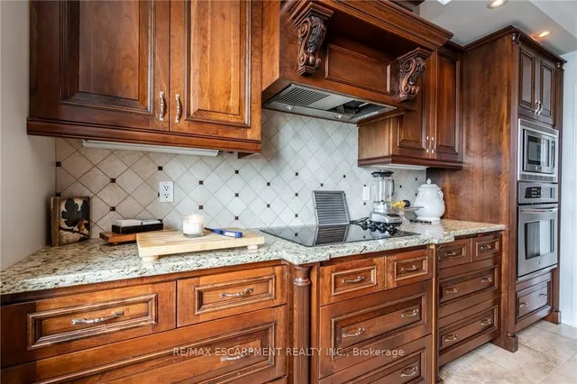 Additional image 16 of 360 Pearl St Unit 1303