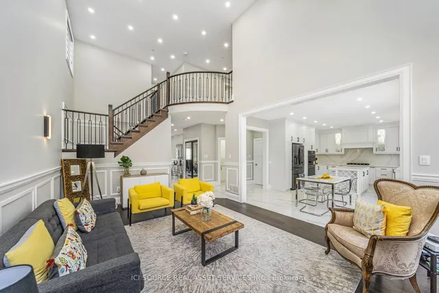 Additional image 12 of 12 Amethyst Circ