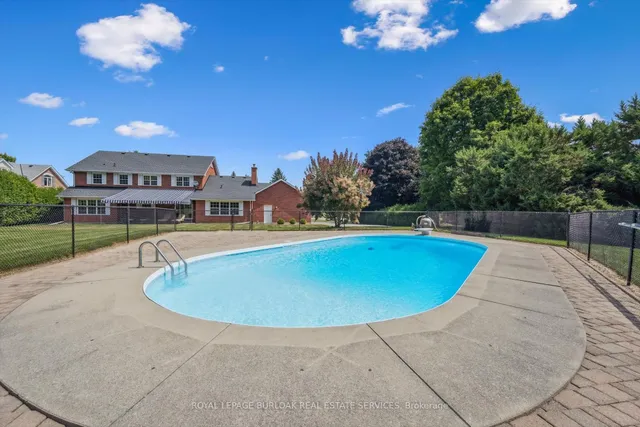 Additional image 48 of 80 Mae Crt