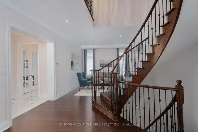 Additional image 15 of 14 Canis St