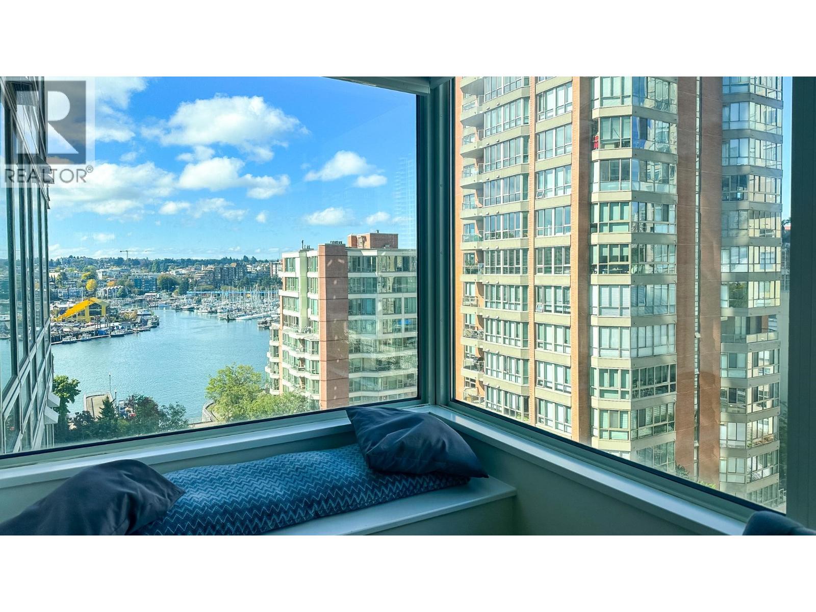 1010 1500 HORNBY STREET|Vancouver, British Columbia V6Z2R1