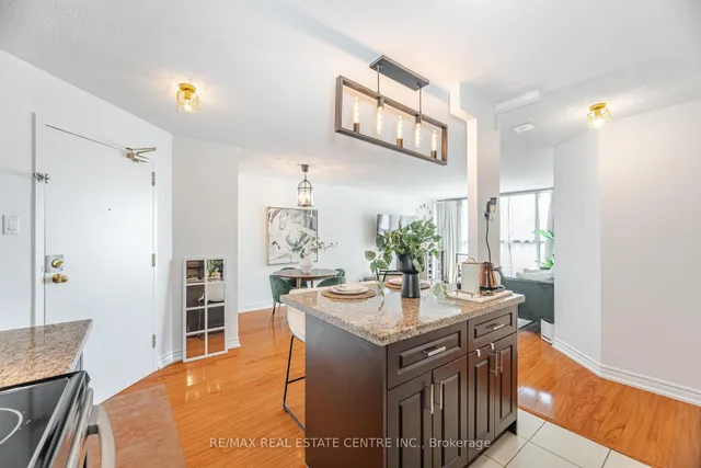 Additional image 14 of 25 Trailwood Dr Unit 402